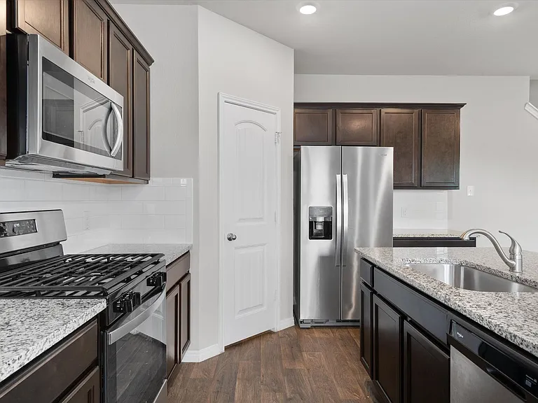 493 Apache Plum Dr — Photo 19
