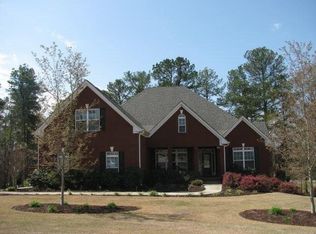 528 Sandy Cove Dr, Loganville, GA 30052