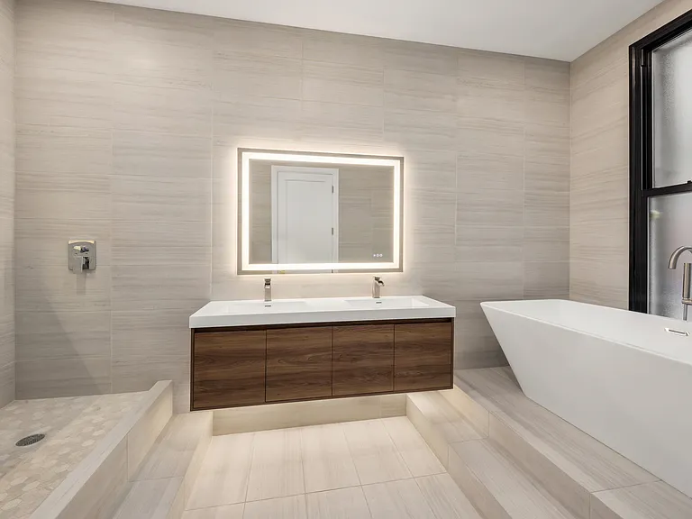 252 W 30th St #4B — Photo 9