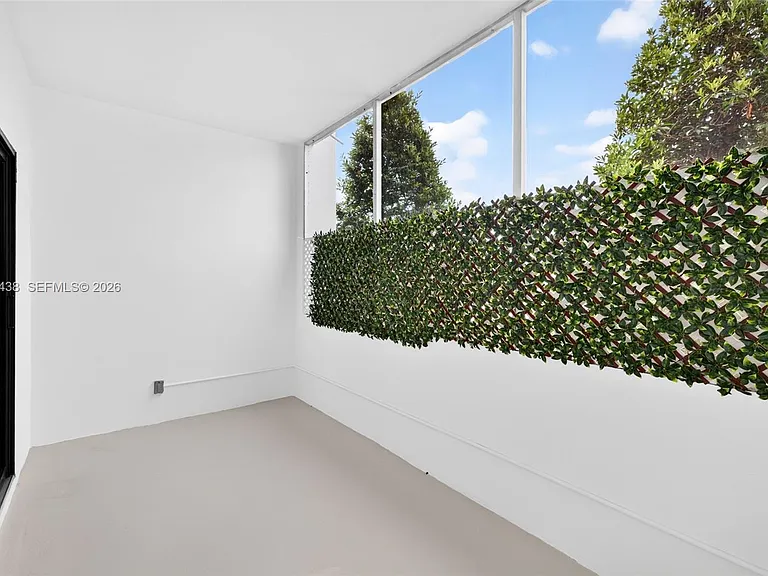 2190 NE 51st Ct #105 — Photo 23
