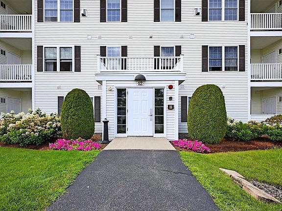 3rd image of 12 Vista Ridge Drive #40