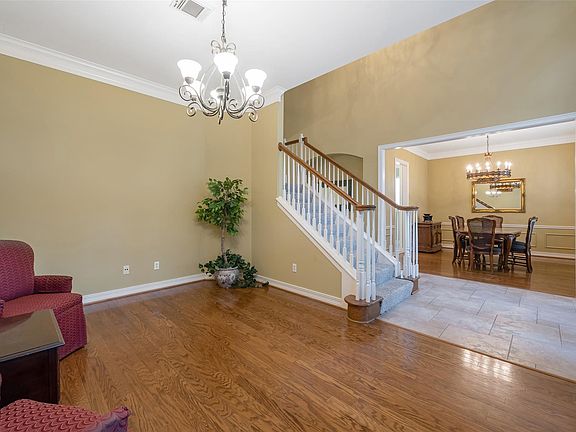 3rd image of 15306 Beecham Dr