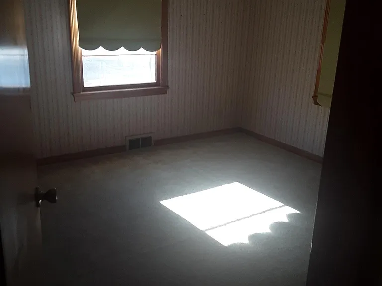 2215 Van Buren St — Photo 15
