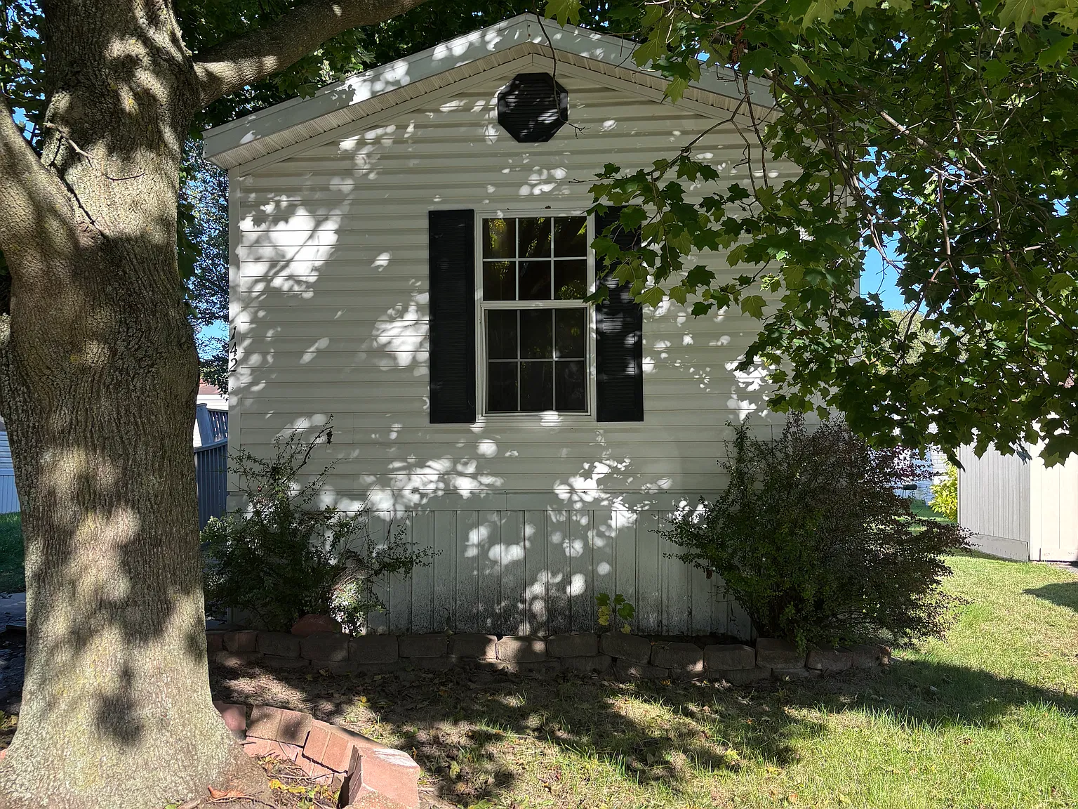 3 bed, $1,250 — Photo 1