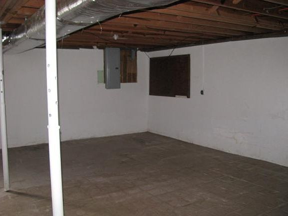 2nd image of 3967 Skyland Dr