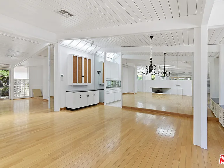 738 Hanley Ave — Photo 14