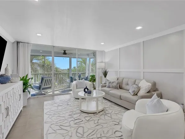 3 Bluebill AVE #512, NAPLES, FL 34108