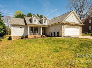 3311 46th Avenue Ln NE, Hickory, NC 28601