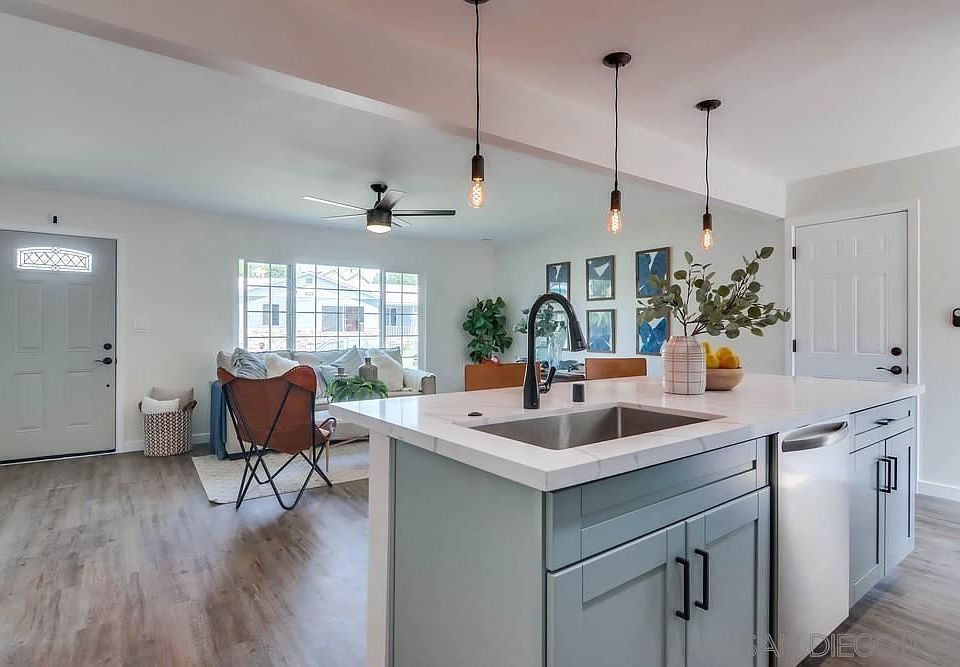 1st image of 411 San Alberto Way