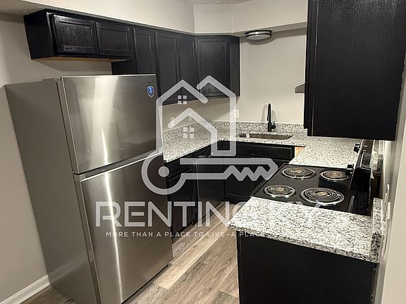 2nd image of 1644 Foxhaven Dr #25