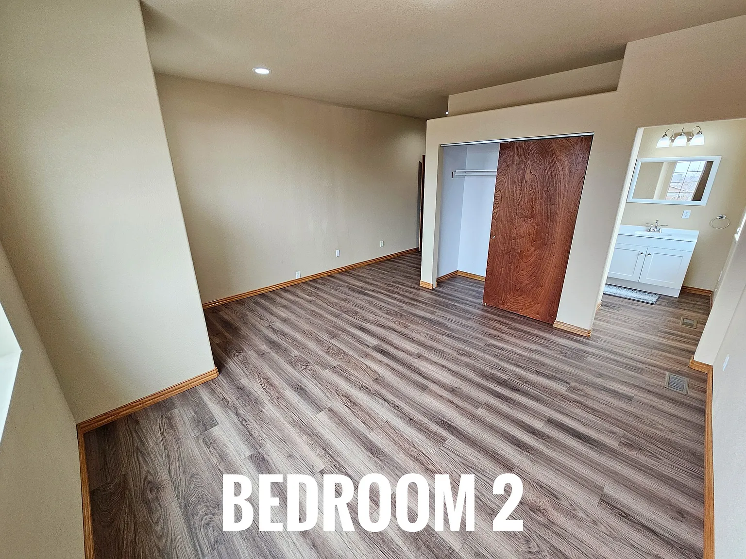 7 bed, 3.0 bath, 2358 sqft, $795 — Photo 1