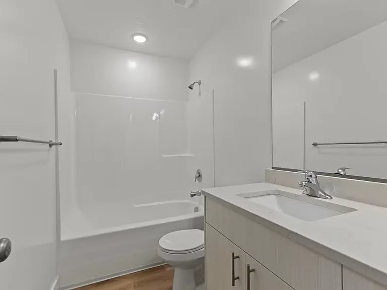 3331 S 1010 W — Photo 6