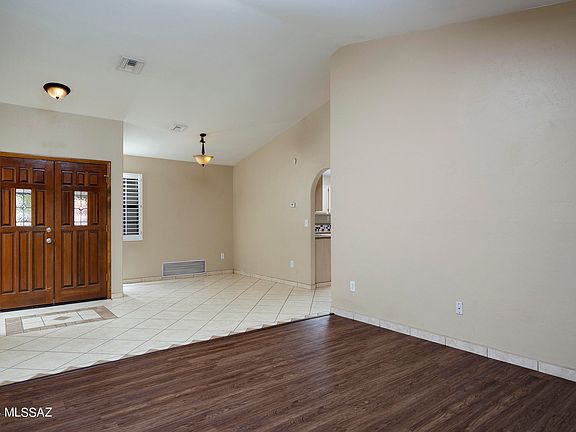 4th image of 8892 N Safflower Ln