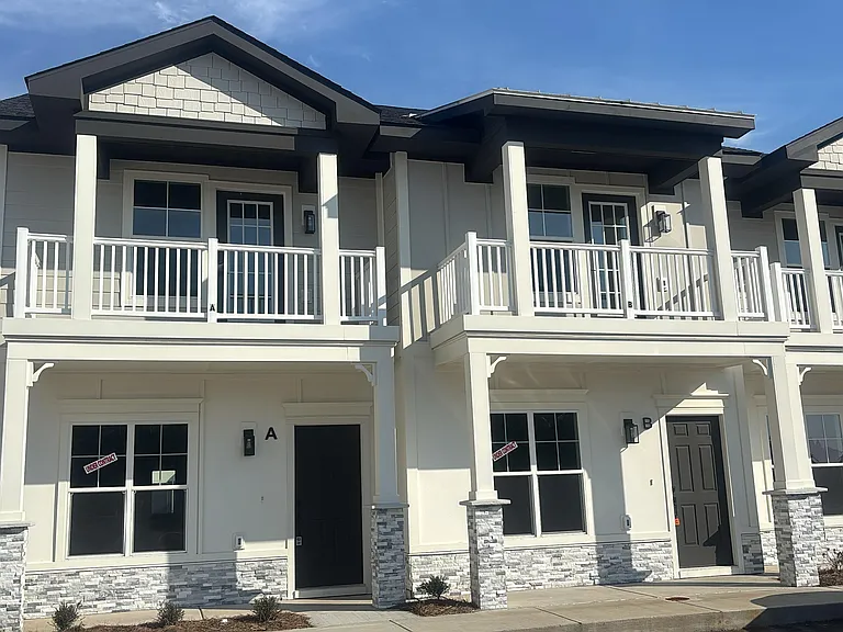 801 Rebecca Ln #B — Photo 1
