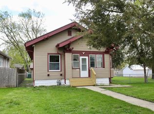 1060 N May St, Joliet, IL 60435