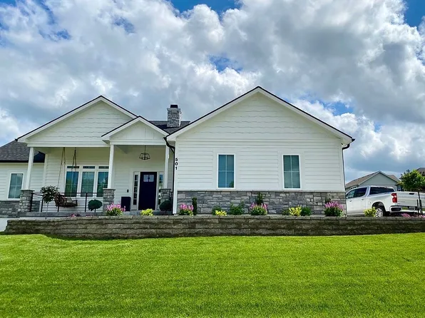 501 NW Bailey Dr, Grain Valley, MO 64029