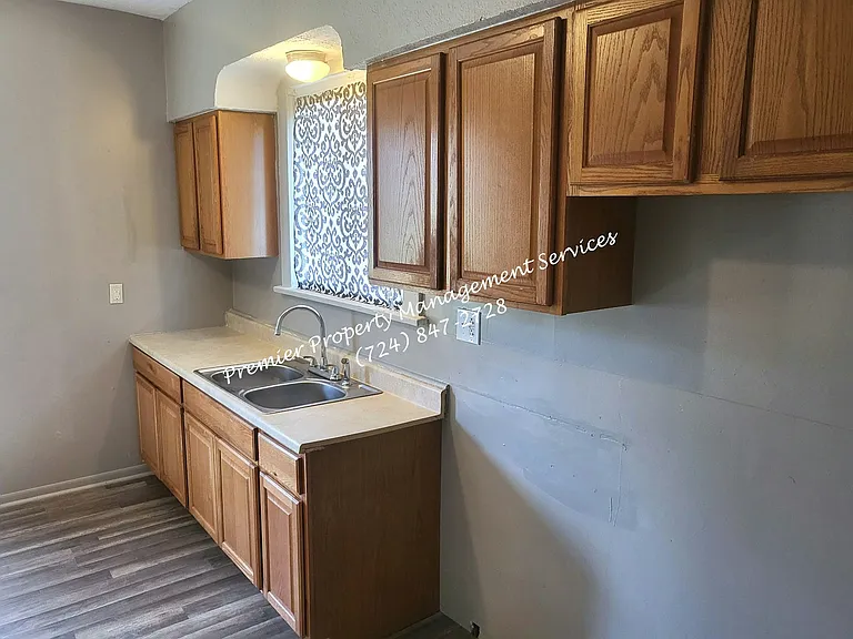 509 Blaine St — Photo 15