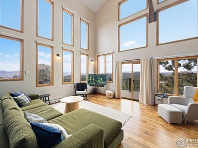 810 Manhead Mountain Dr, Livermore, CO, 80536