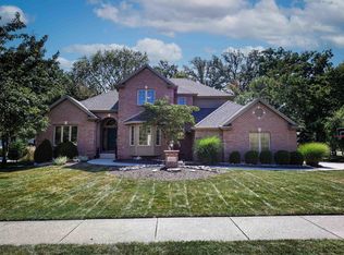 8818 Greyhawk Dr, Fort Wayne, IN