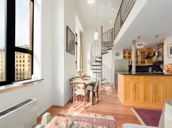 176 West 86th Street image 1 of 8