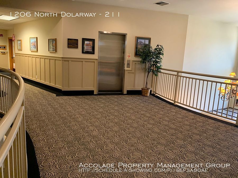 2nd image of 1206 N Dolarway Rd Ste 211