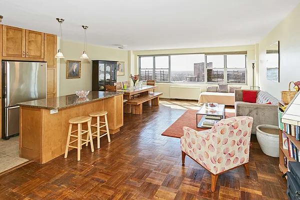 Sold by Madeleine Realty Ltd. | media 39