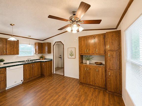 4th image of 344 Holmes Rd