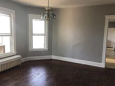 5 bed, $1,600 — Photo 3
