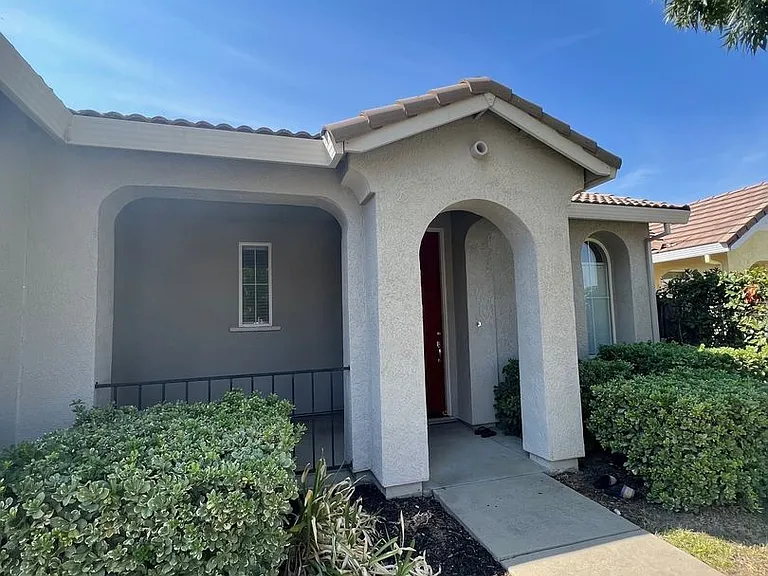 8321 Lewis Ave — Photo 2