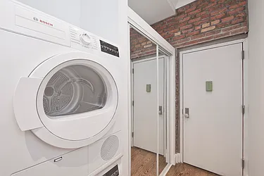 Rented by R New York