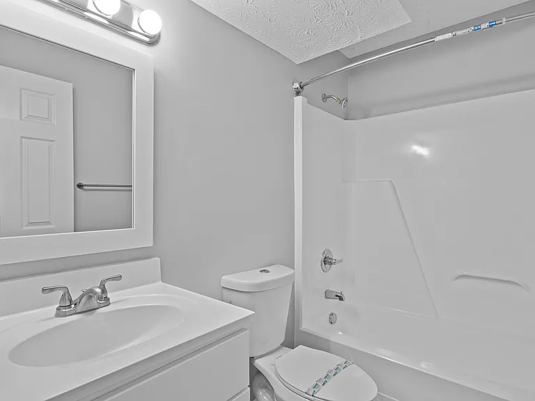 Mt. Tabor Apartments — Photo 19