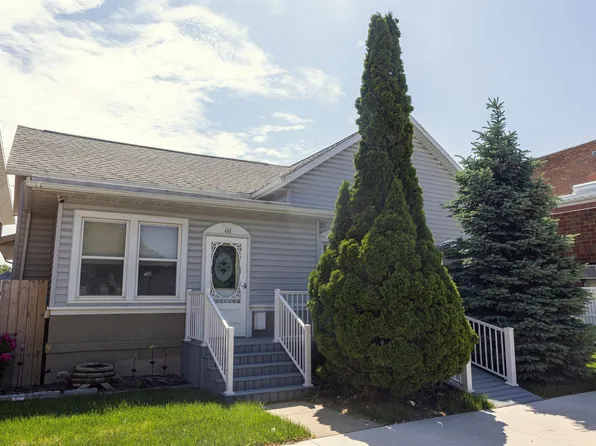 111 S Lawler St, Postville, IA 52162