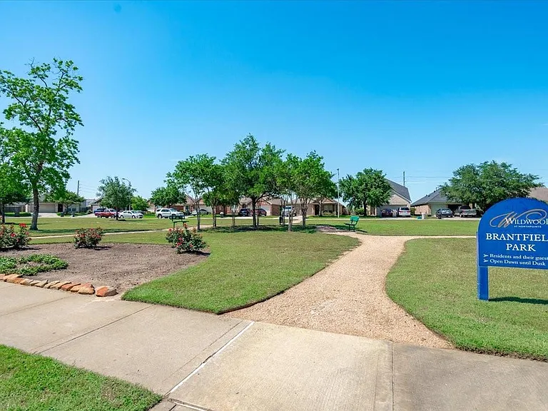 13306 Brantfield Park Ln — Photo 2