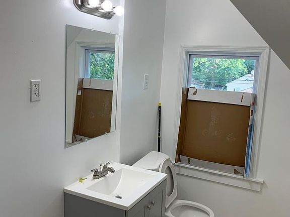 378 Arcola Inkster bathroom vanity picture