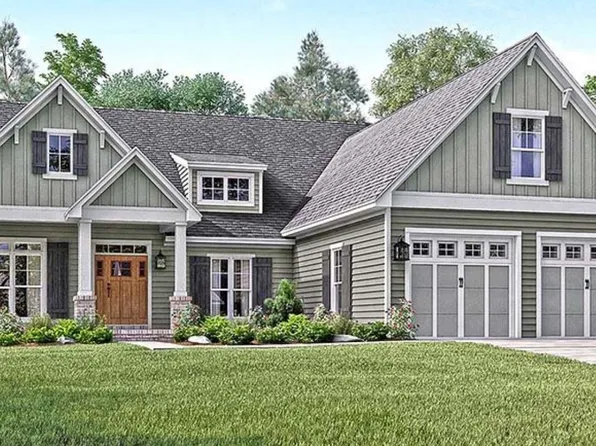 5368 Championship Dr, Linden, MI 48451