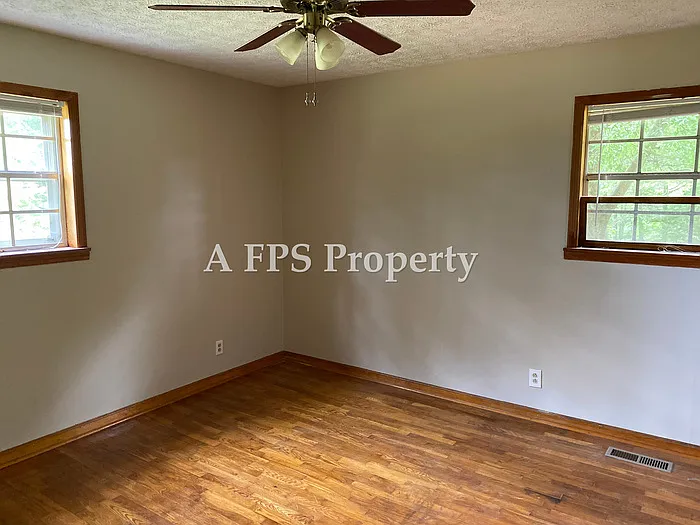 583 S Holcomb Rd SW — Photo 26