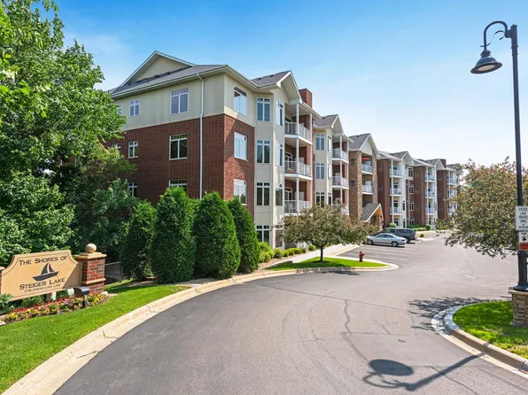 1776 Stieger Lake Ln APT 110, Victoria, MN 55386
