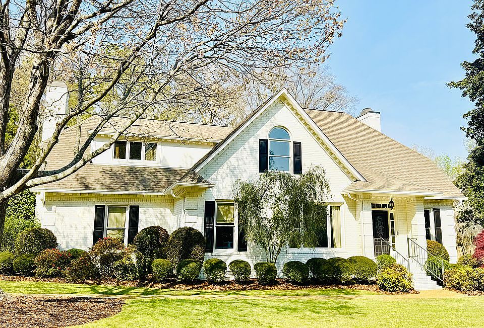 1st image of 3044 S Cove Dr