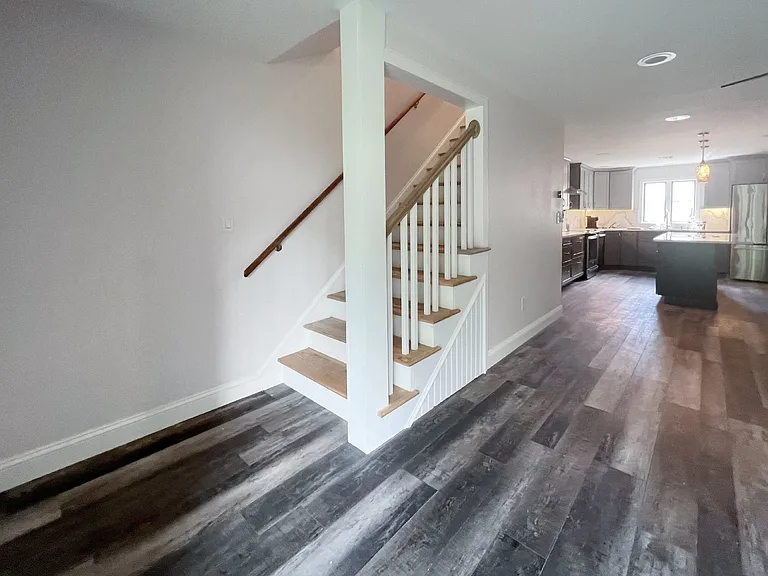 74 Hampton Towne Est — Photo 19