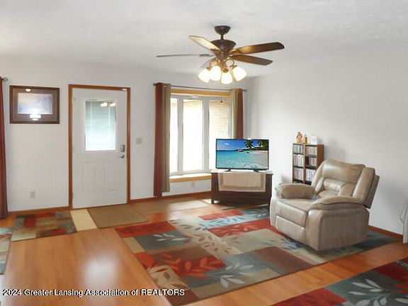 5th image of 288 Bonnie Brook Dr #27