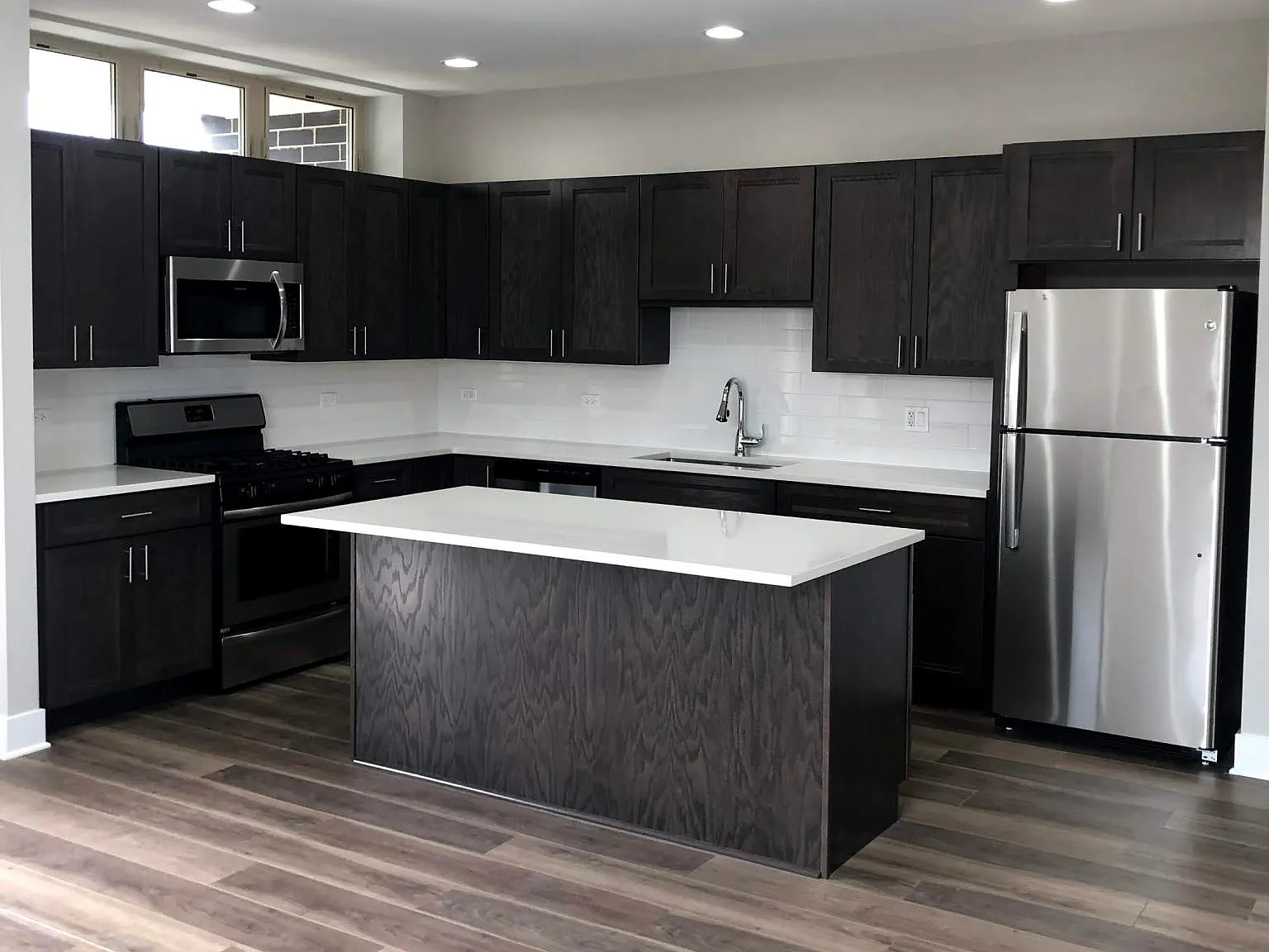 7129 W Belmont Ave — Photo 1