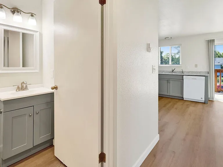 3510 Northwest Ave — Photo 14