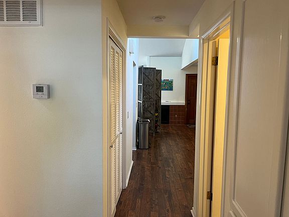 3rd image of 461 Dela Vina Ave APT 211