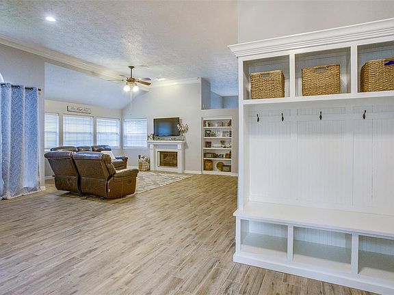4th image of 5443 Fern Park Dr