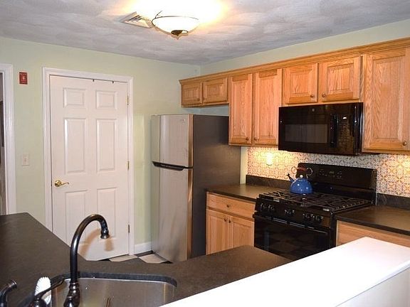 3rd image of 608 Alyssa Dr #608