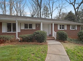 2275 Dunhaven Ct, Dunwoody, GA 30338