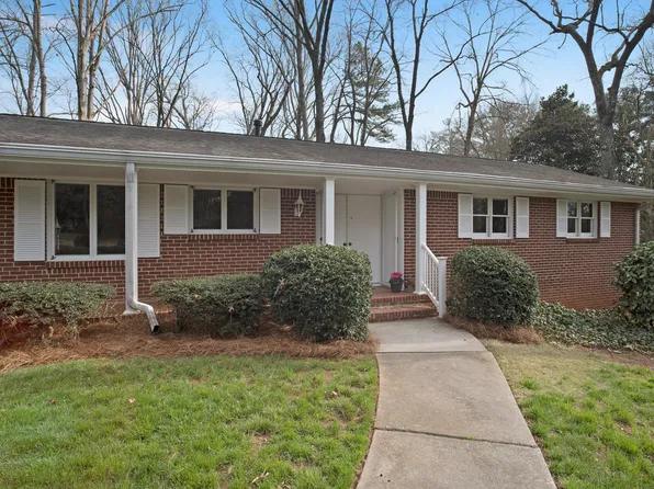 2275 Dunhaven Ct, Dunwoody, GA 30338