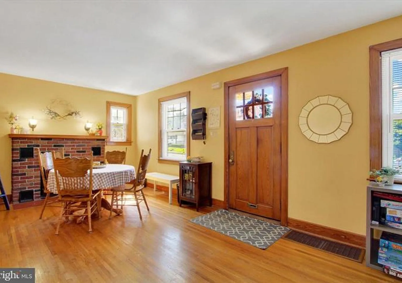 Single Family Home with Garage — Photo 3