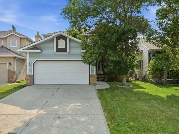 161 W Douglasbank Way SE, Calgary, AB T2Z 1V7