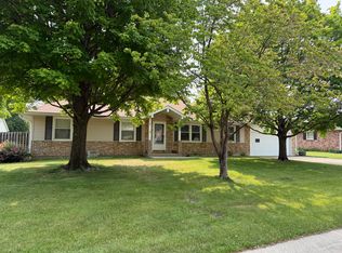1020 S Ann Dr, Marshall, MO 65340